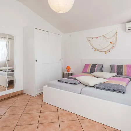 Apartman Bojana 2 By Interhome Vir
